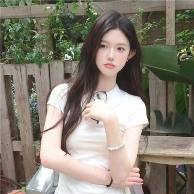 美丽见习生海报